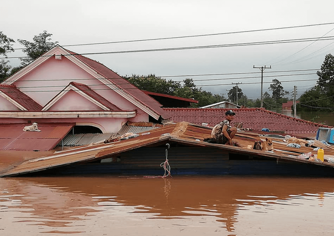 Se derrumba presa en Laos. (AP) 