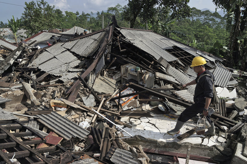 sismo en indonesia deja 10 muertos