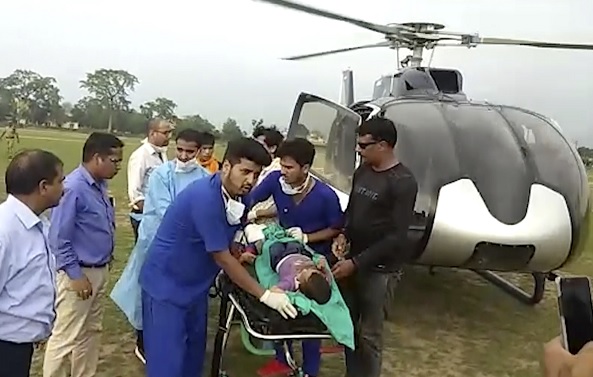 Mueren 48 personas al caer un autobús en barranco en India