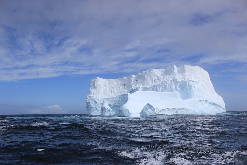un-enorme-iceberg-amenaza-inundar-pueblo-entero