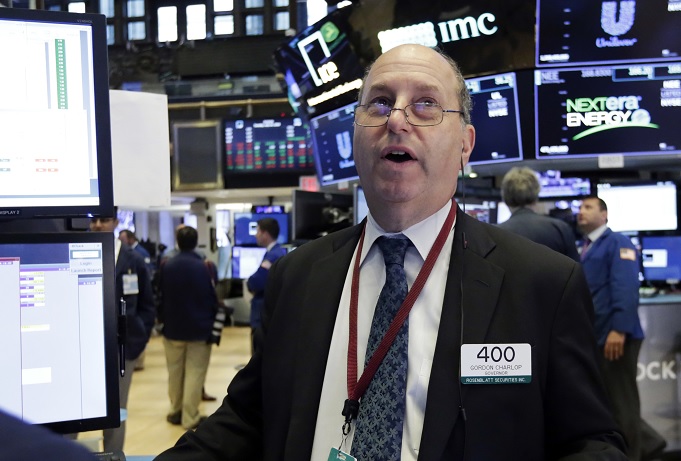 Wall Street cierra mixto y el Dow Jones avanza 0.79 por ciento