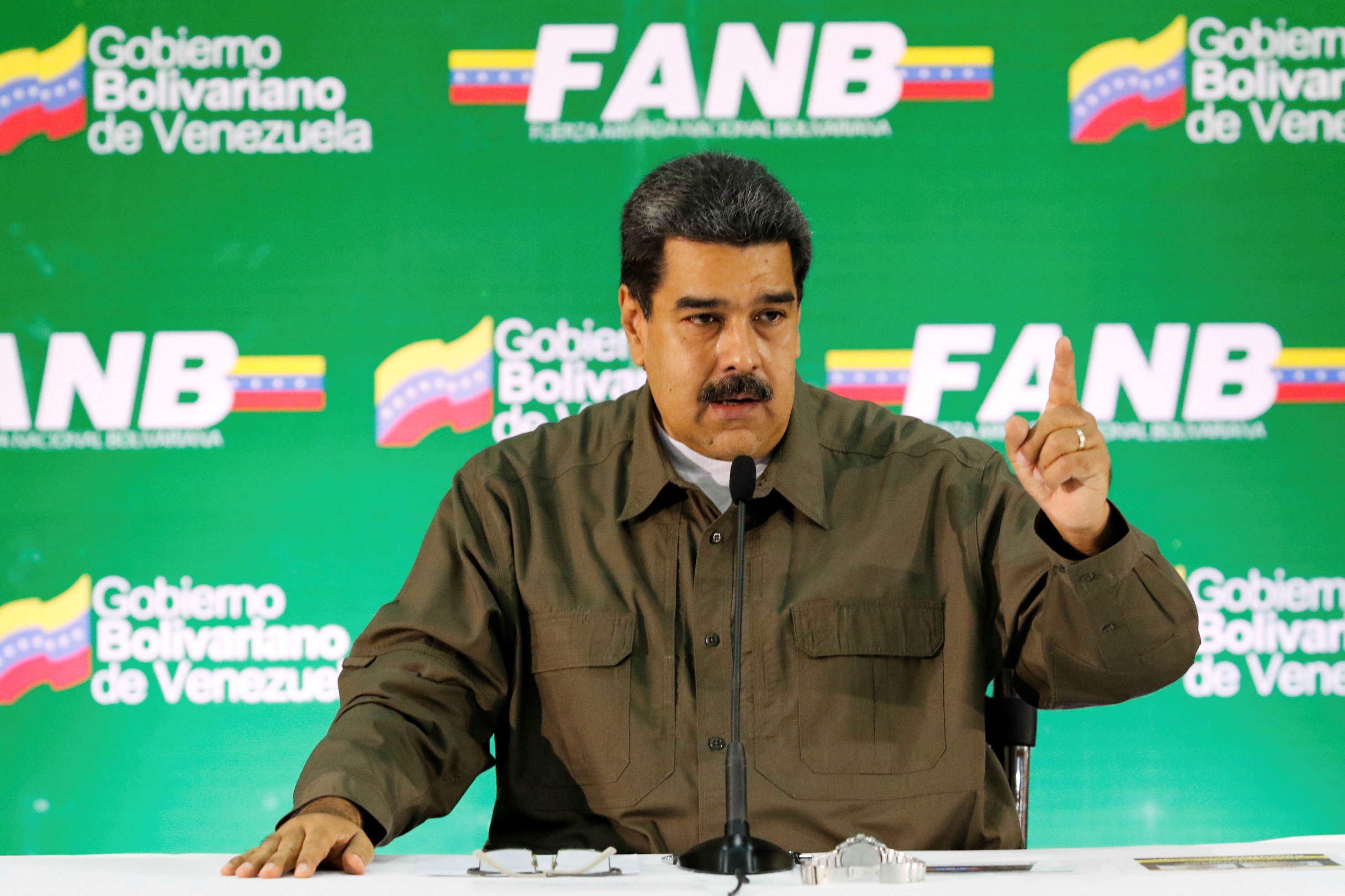 Maduro pide ayuda a EU y Perú para investigar atentado en su contra