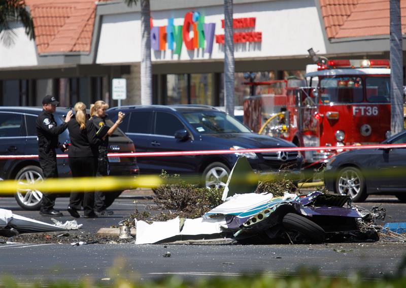 Desplome de avioneta deja 5 muertos en California, EU
