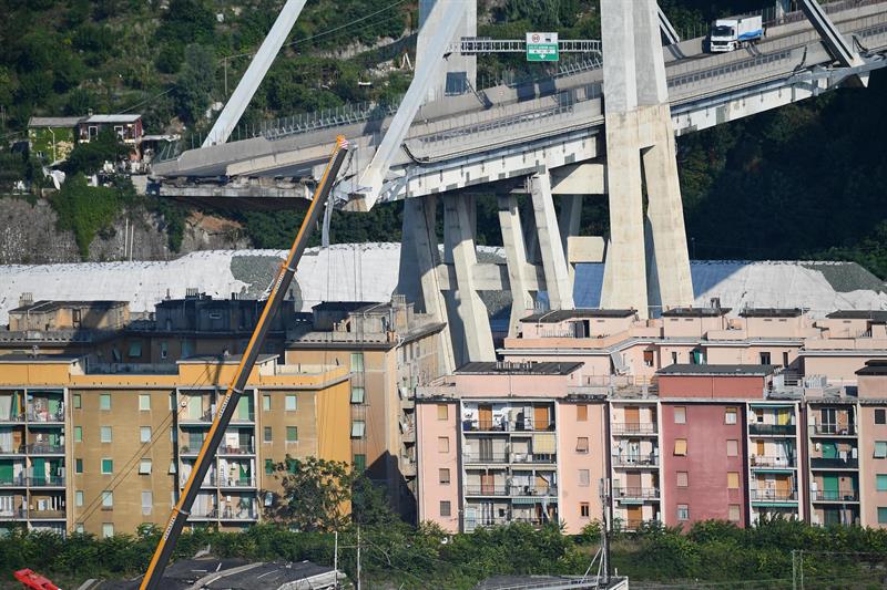 Génova finaliza labores de rescate en puente colapsado