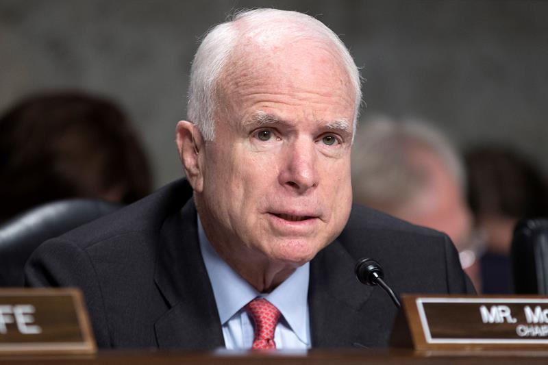 El senador republicano John McCain murió a los 81 años
