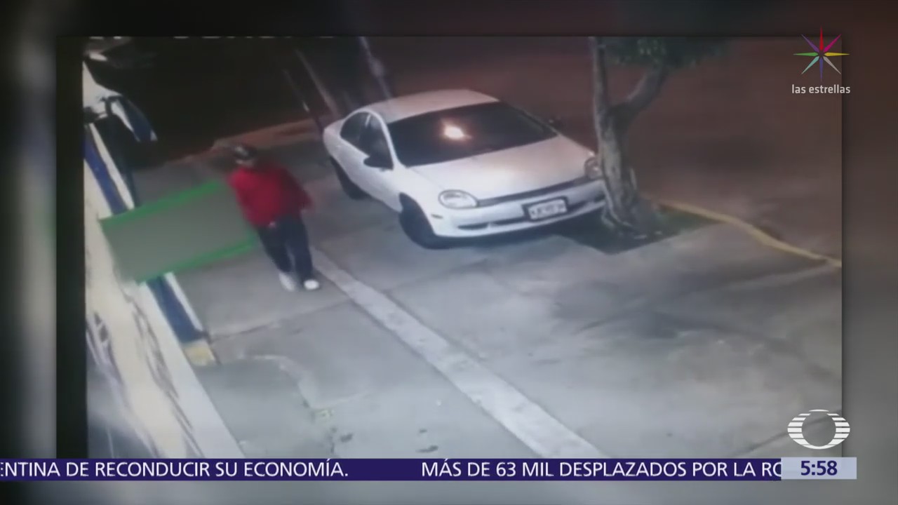 Alarma de automóvil frustra robo en avenida Vallejo, CDMX