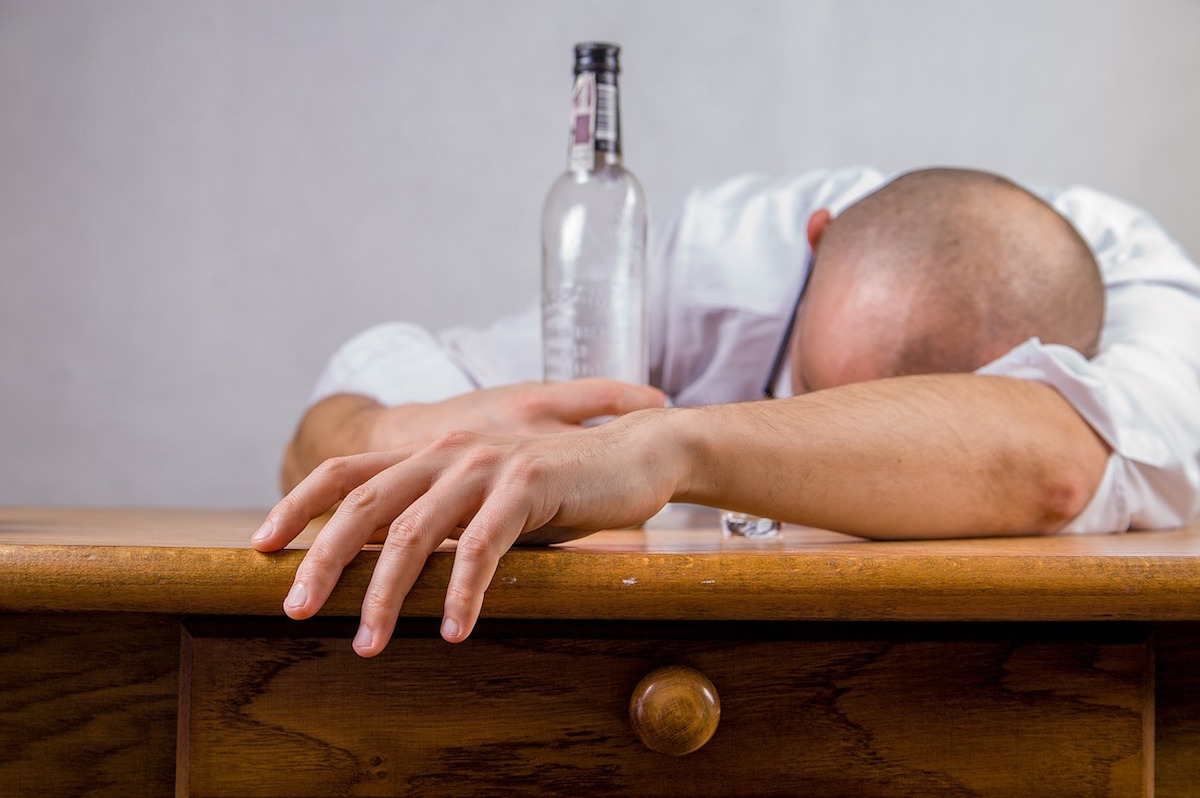 Alcoholismo Cura Científicos Investigadores Antiinflamatorias Aerosol Nasal