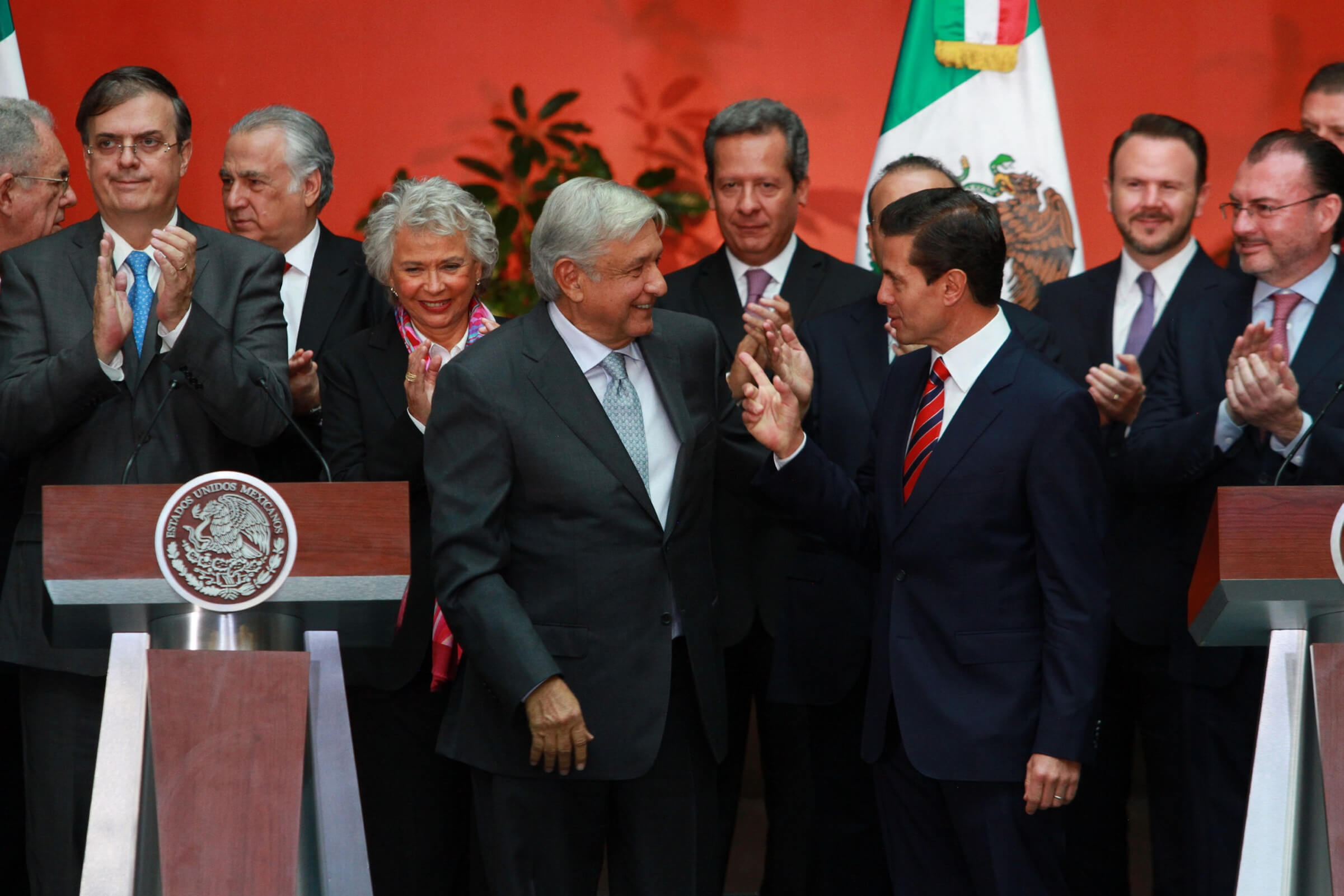 AMLO y EPN inician proceso de transición presidencial