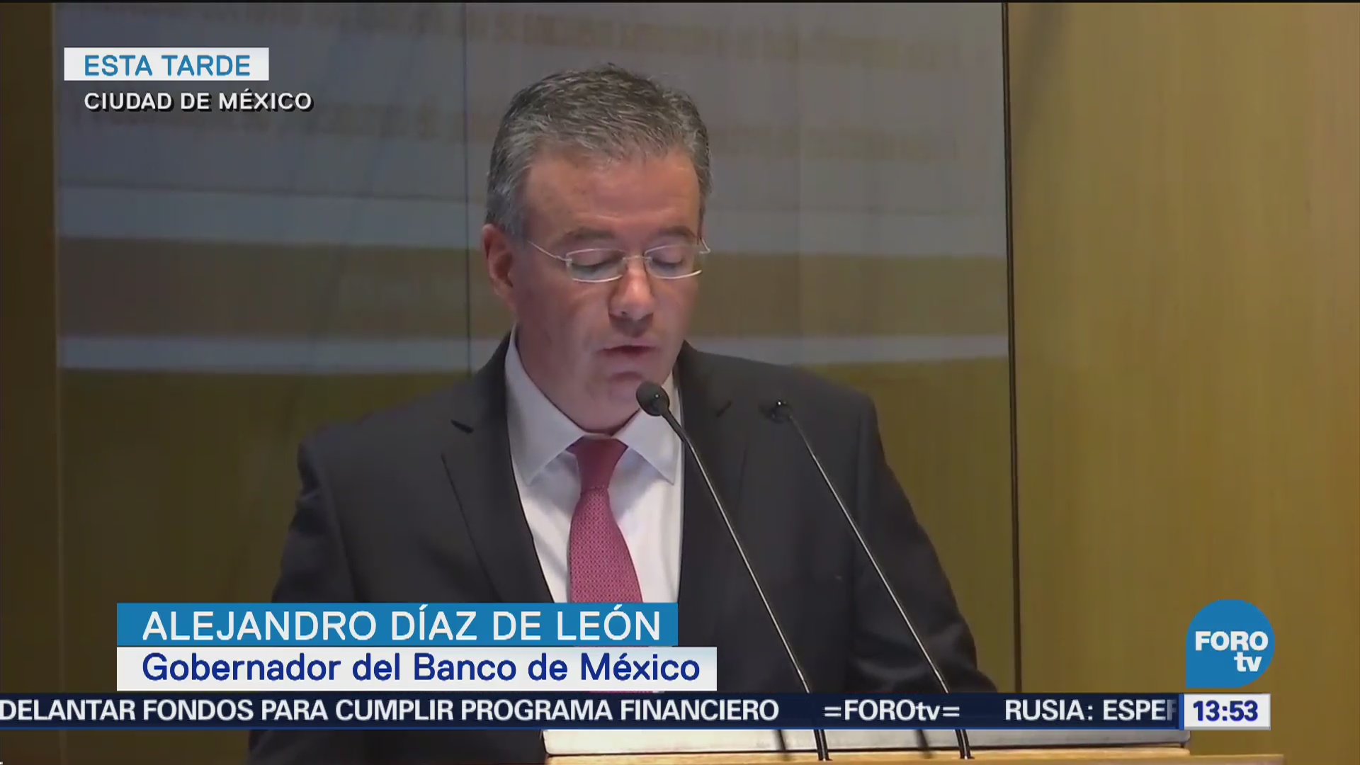 Banxico presenta informe trimestral, economía desacelera