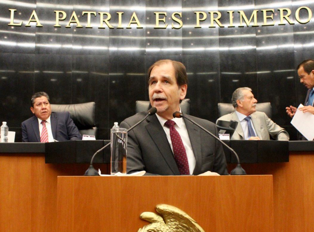Agustín Basave renuncia a militancia en PRD
