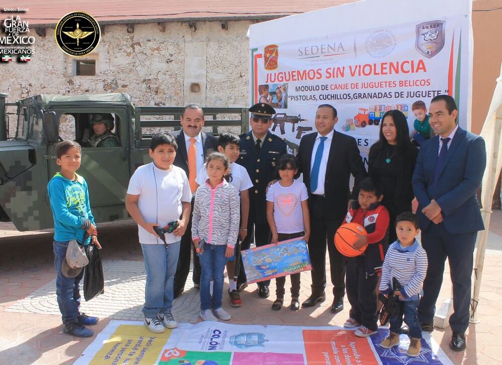 Sedena cambia juguetes bélicos por didácticos en Querétaro