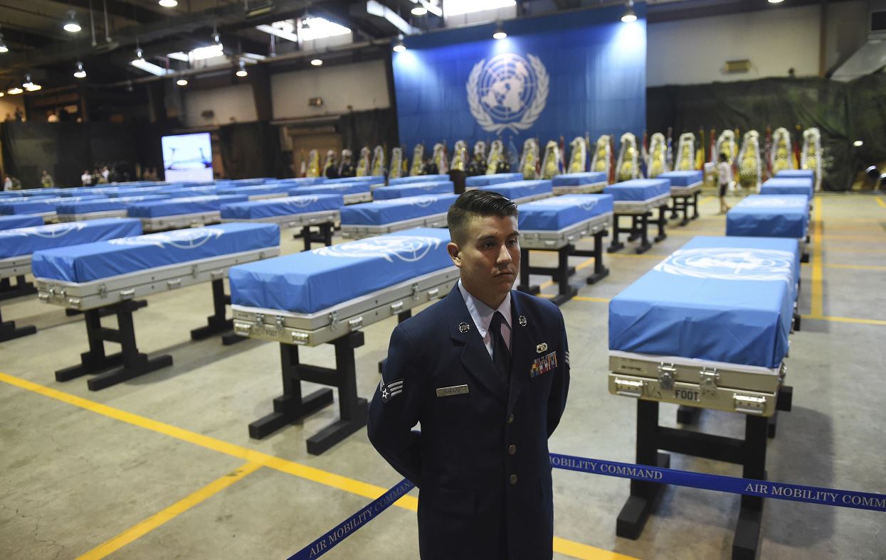 Corea del Sur despide restos de soldados estadounidenses caídos en Guerra de Corea