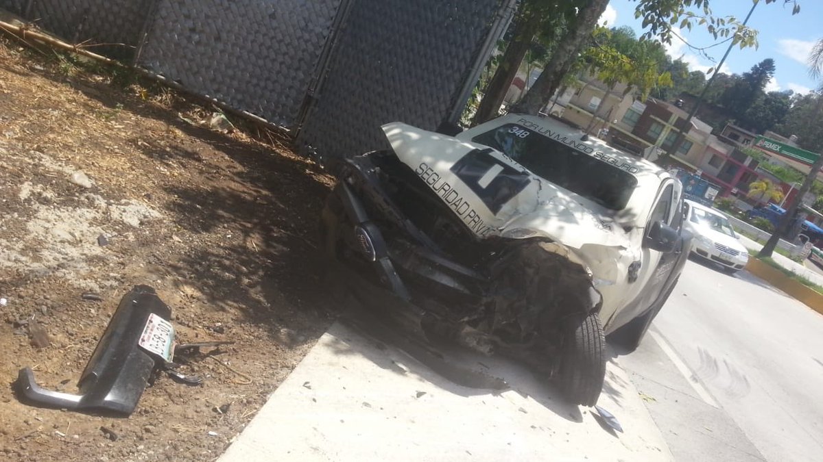 Choque en la carretera Xalapa Coatepec deja dos lesionados