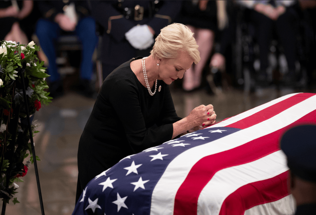 Cindy McCain, viuda del senador John McCain. (AP) 