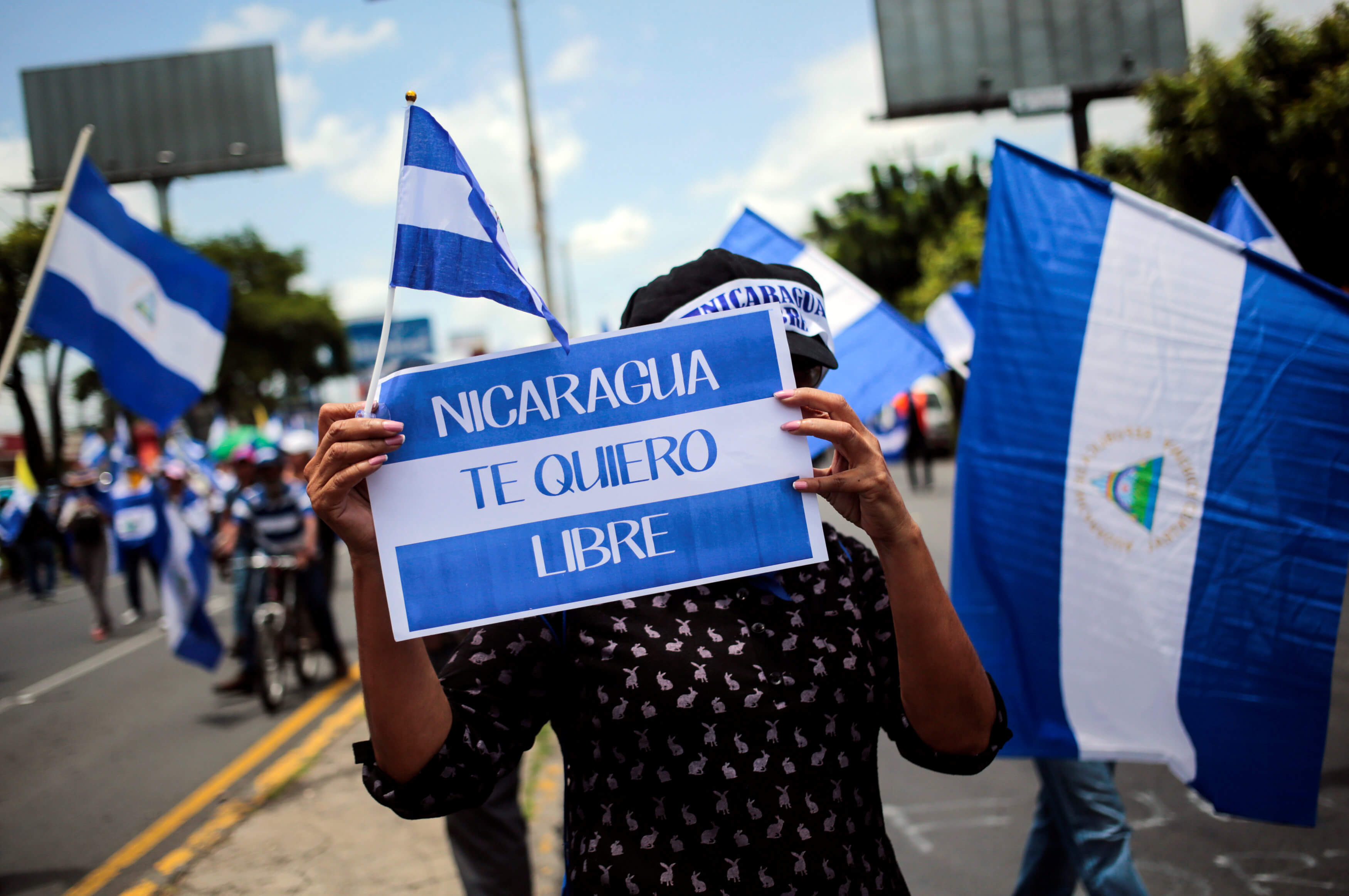 Crisis Nicaragua recortan presupuesto a salud y educación