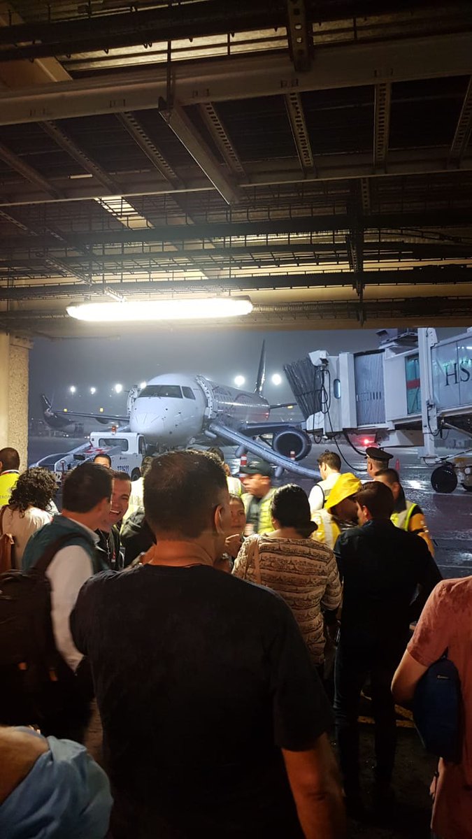 Desalojan avión de Aeroméxico en AICM por alarma de fuego