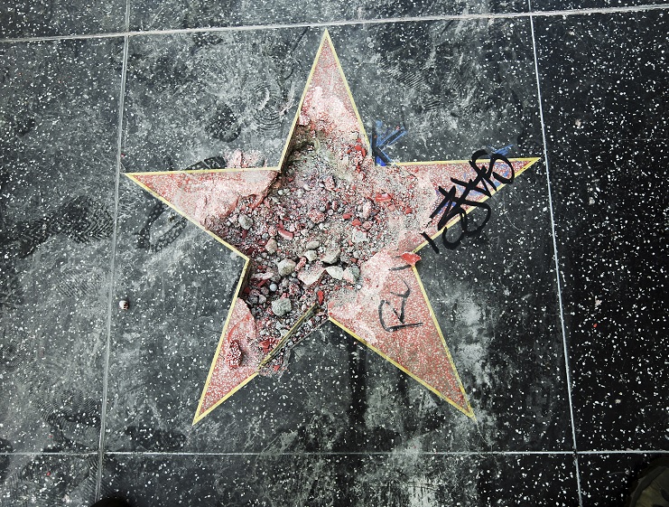 Destruir estrella de Trump en Hollywood fue un acto justo