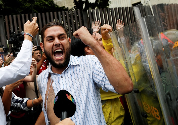 Arrestan a diputado opositor vinculado a supuesto atentado contra Maduro