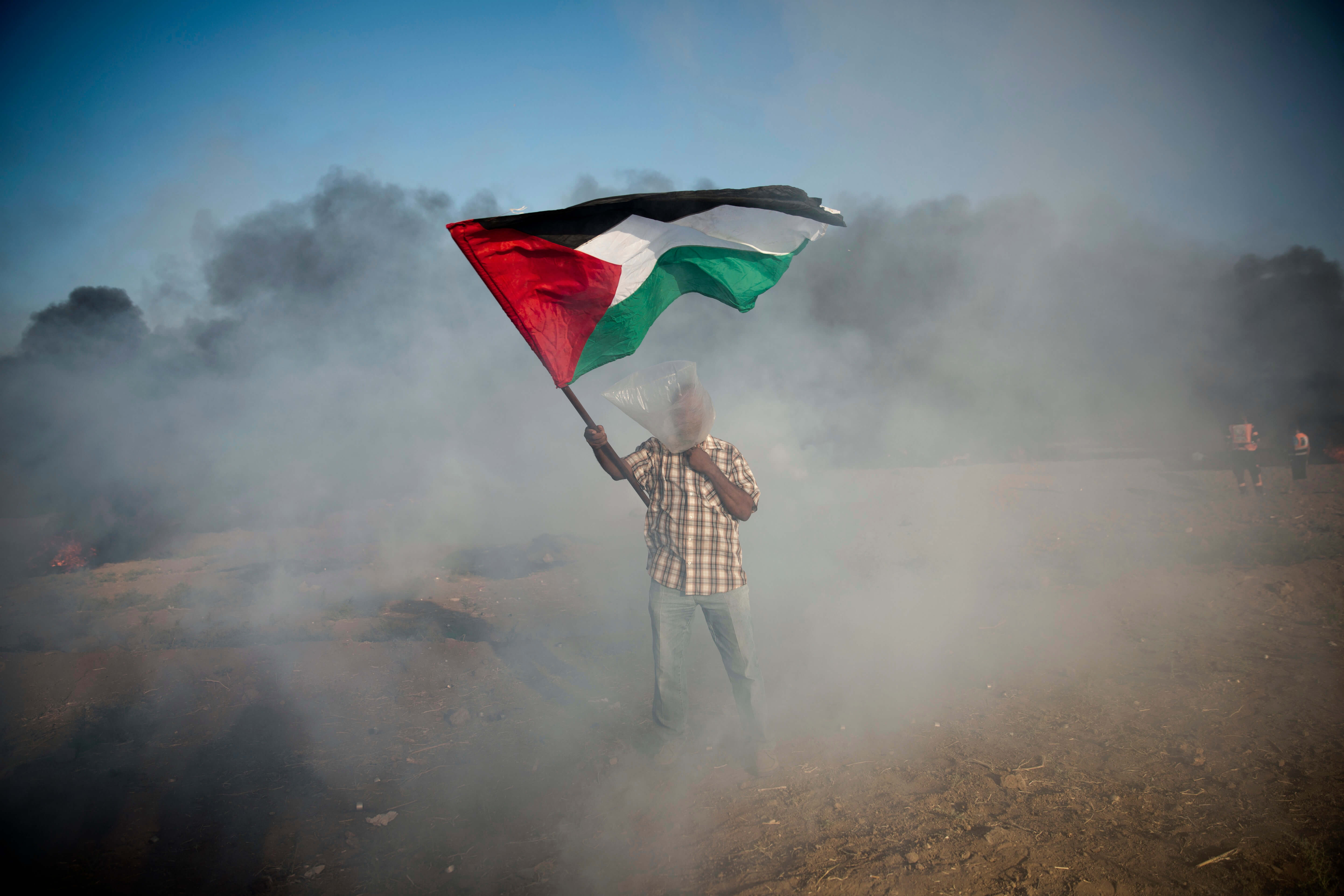 Dos palestinos muertos en nuevas protestas en Gaza