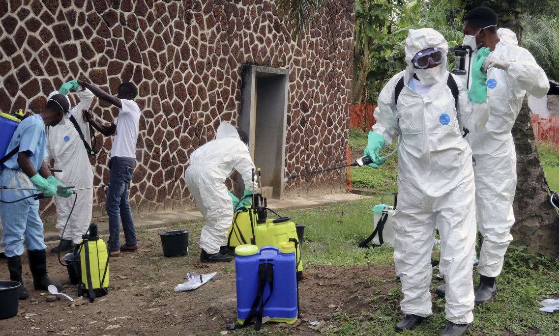 Reportan 33 muertos por ébola en zonas de conflicto en Congo
