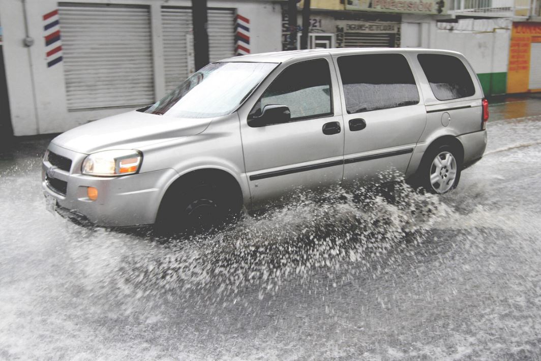 Lluvias provocan severas inundaciones en Campeche