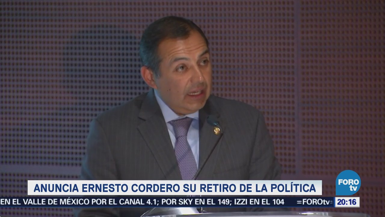 Ernesto Cordero se retira de la política