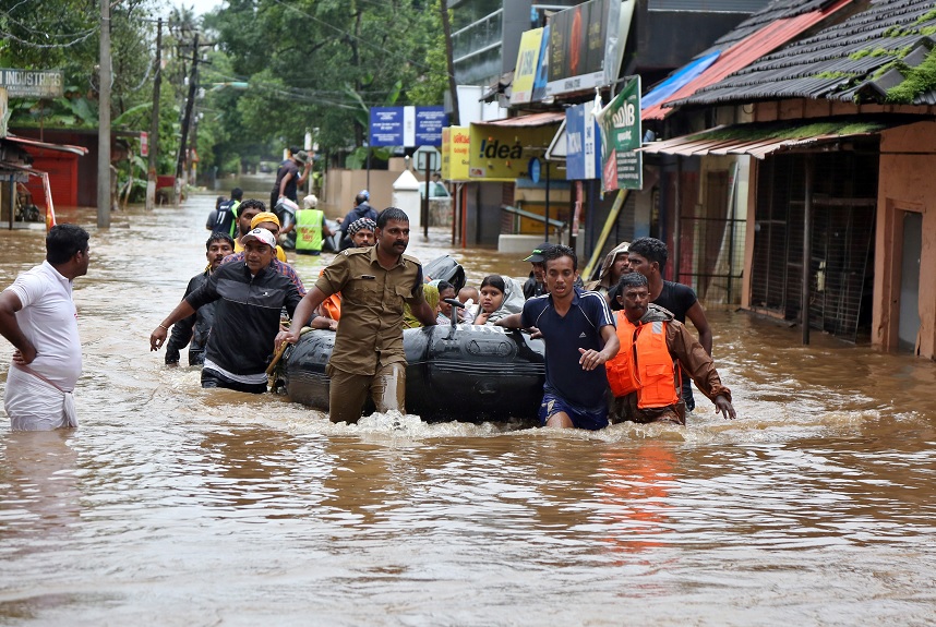 Inundaciones en India dejan 357 muertos y miles de evacuados