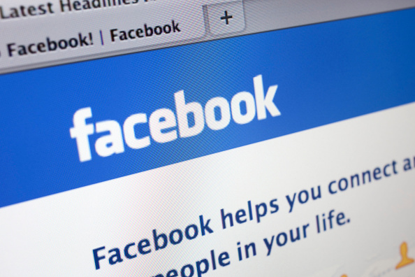 Facebook desactiva perfiles y páginas que difunden fake news