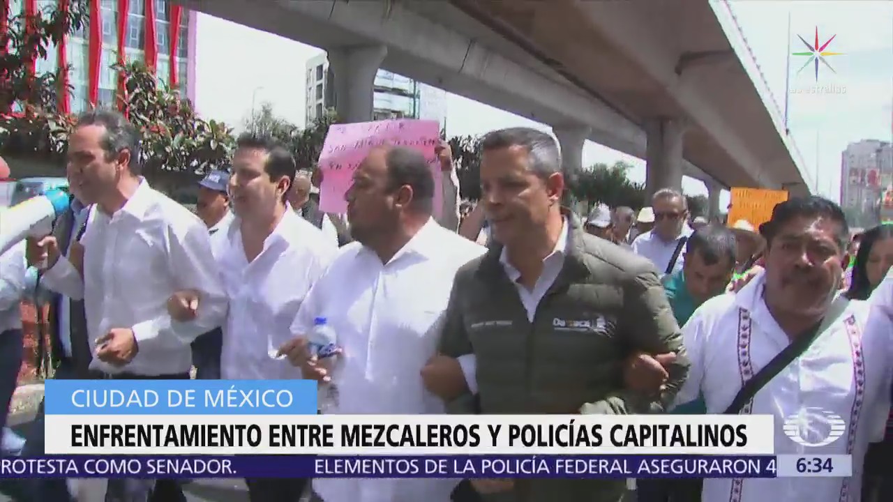 Gobernador de Oaxaca encabeza manifestación de productores de mezcal