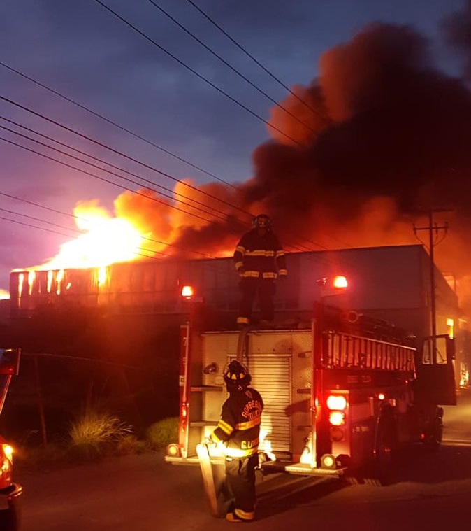 Sofocan incendio en zona industrial de Lerma