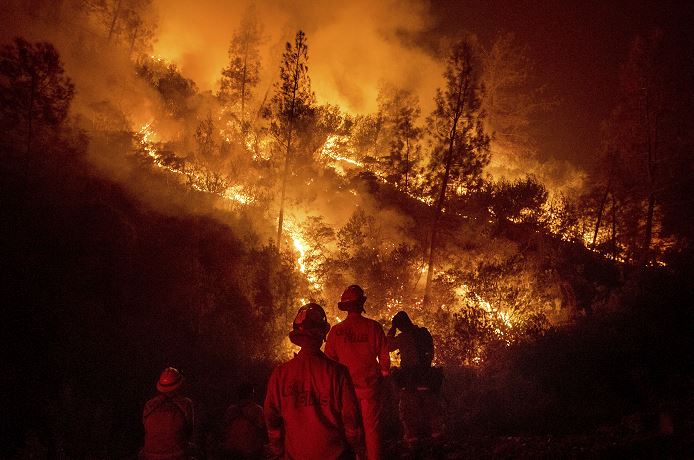 ¿Qué sabemos del incendio Mendocino, el más grande en la historia de California?