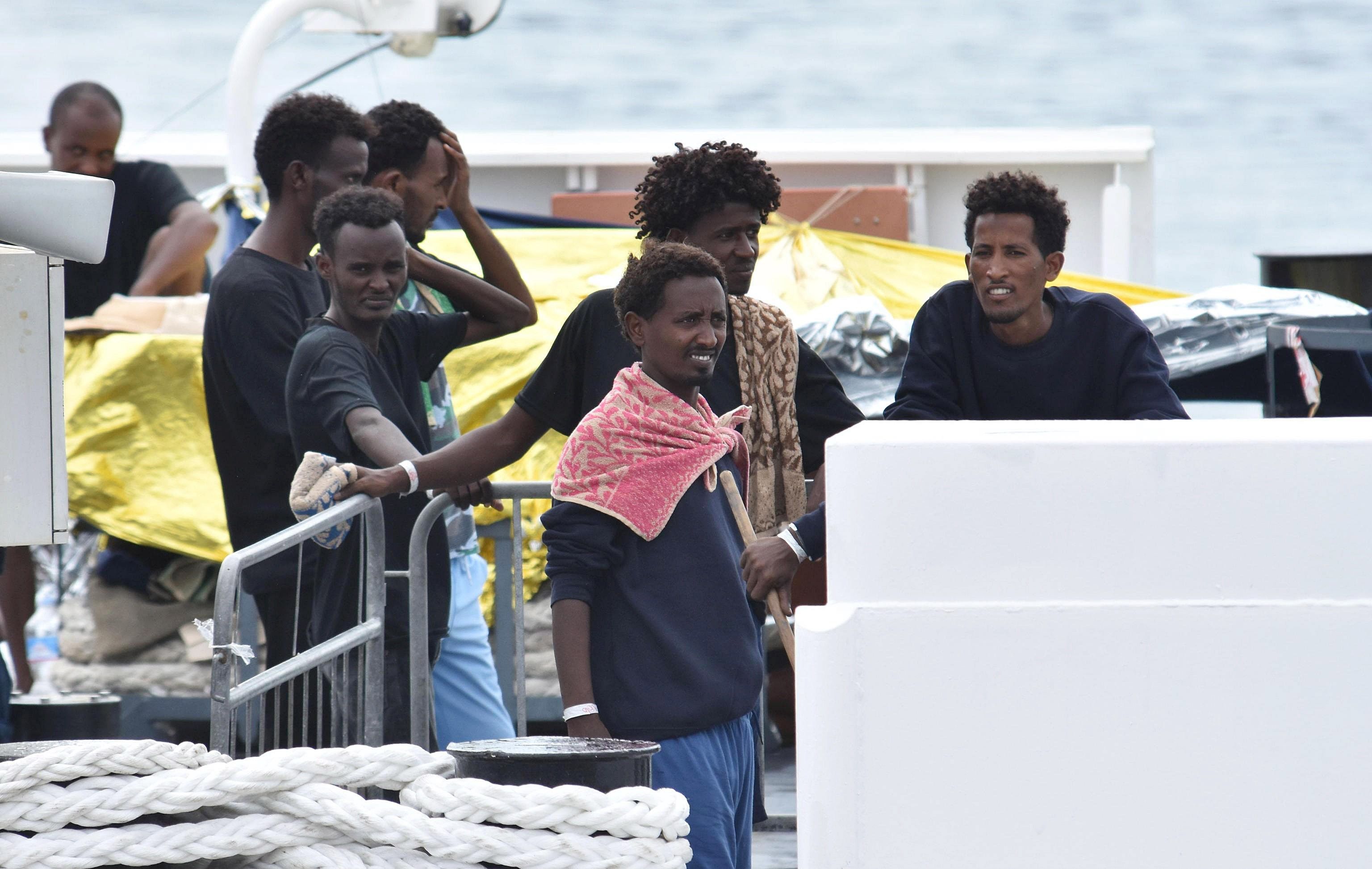Gobierno de Italia autoriza que 29 menores bajen del barco 'Diciotti'