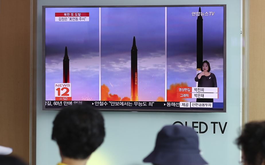 Foto: Transmisión del lanzamiento de un misil norcoreano