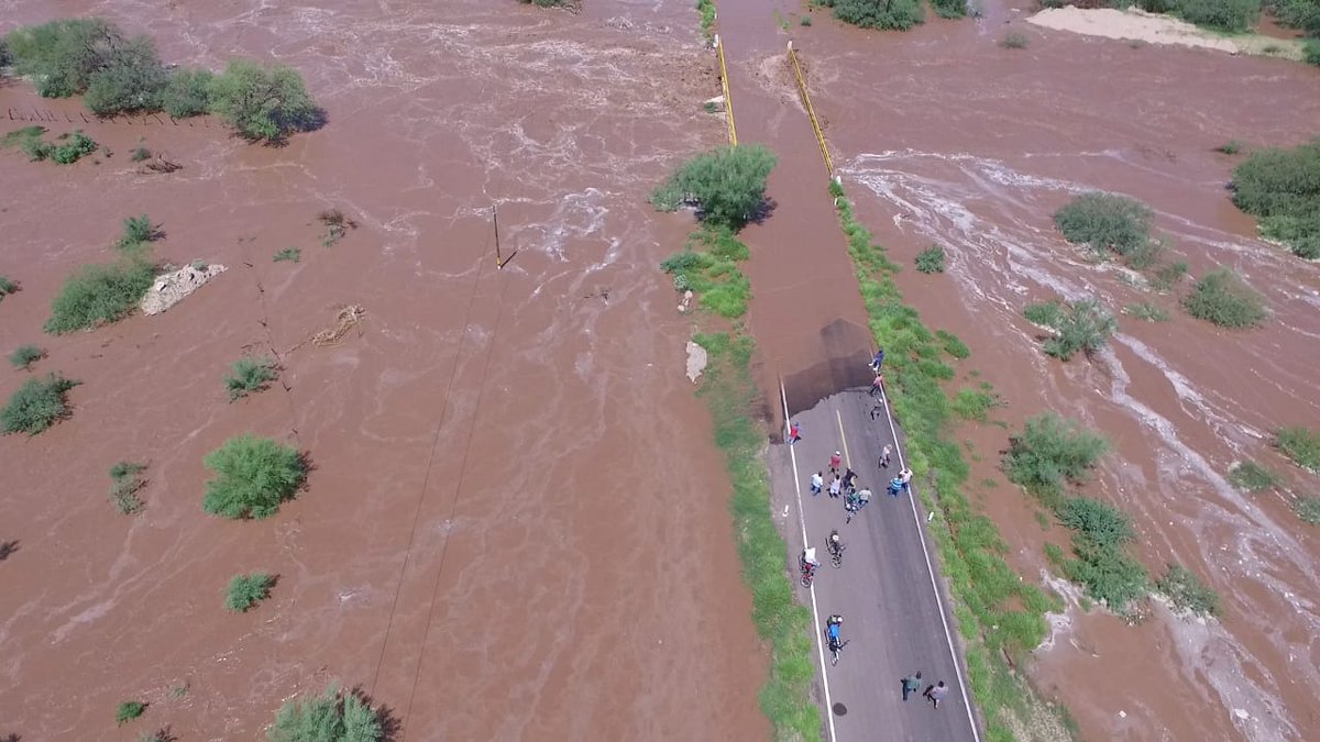 Lluvias rompen bordo de Ortiz y causan inundaciones en Guaymas, Sonora