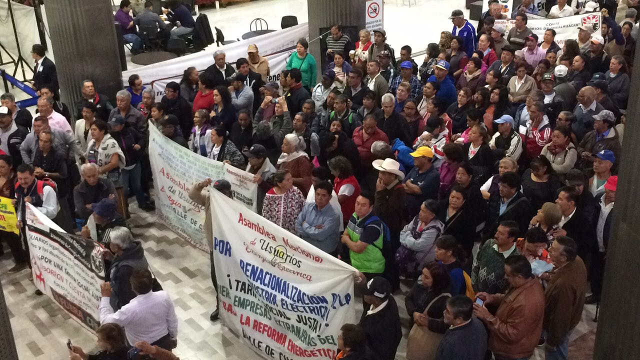 Manifestación en aeropuerto CDMX cierra estación del metro por horas