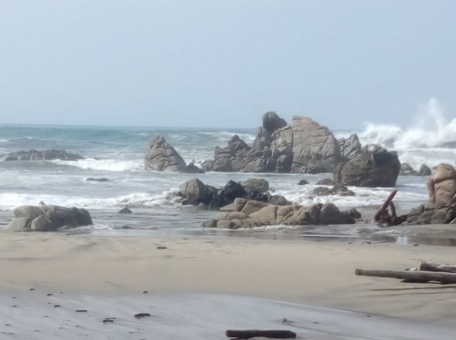 Clima Oaxaca: cierran puertos por mar de fondo