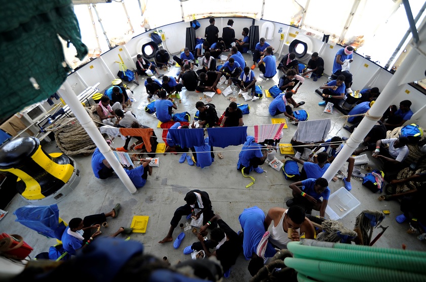 Malta acepta albergar barco Aquarius con 141 inmigrantes