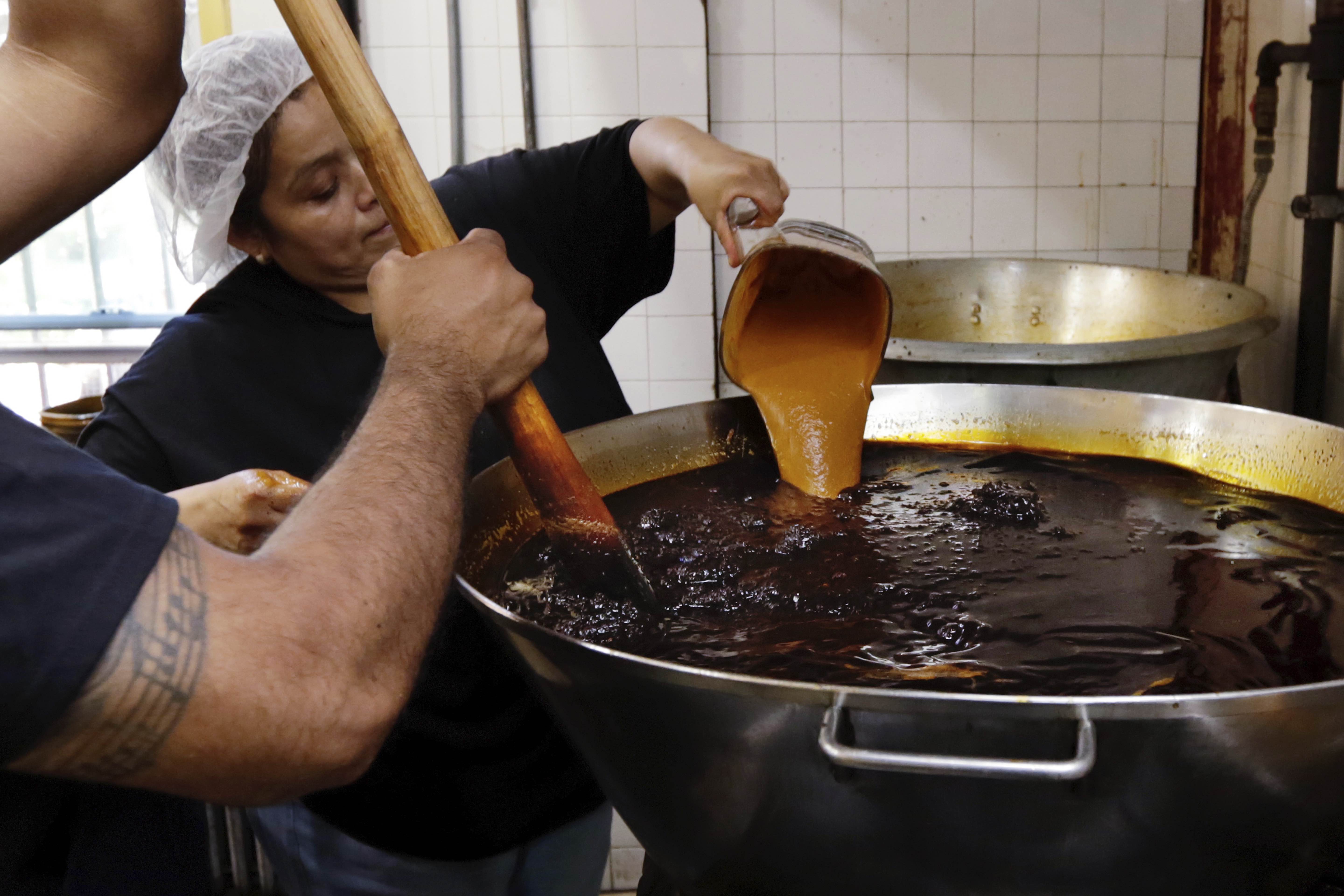 mole oaxaqueño-mole negro-comida exotica mexicana-en-peligro de extincion