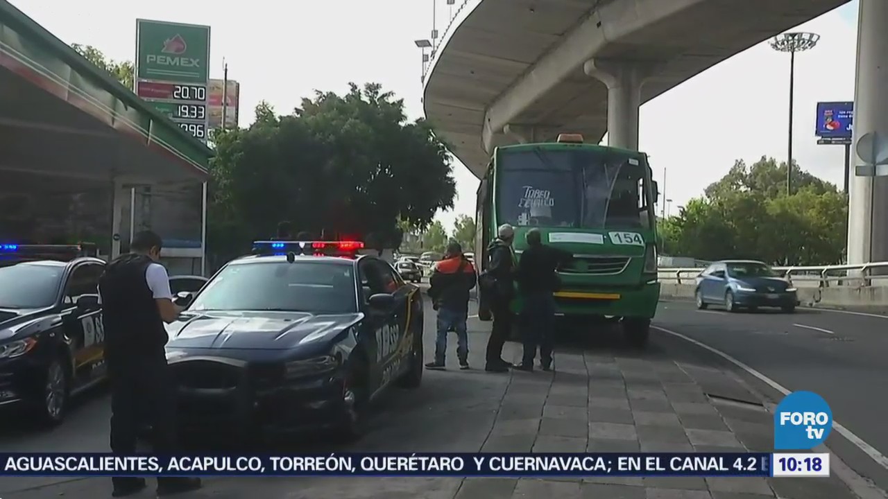Muere una mujer por infarto dentro de camión de pasajeros en Periférico