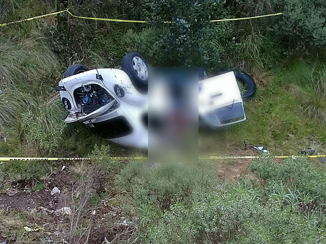 Mueren 3 jóvenes en accidente en la carretera México-Puebla