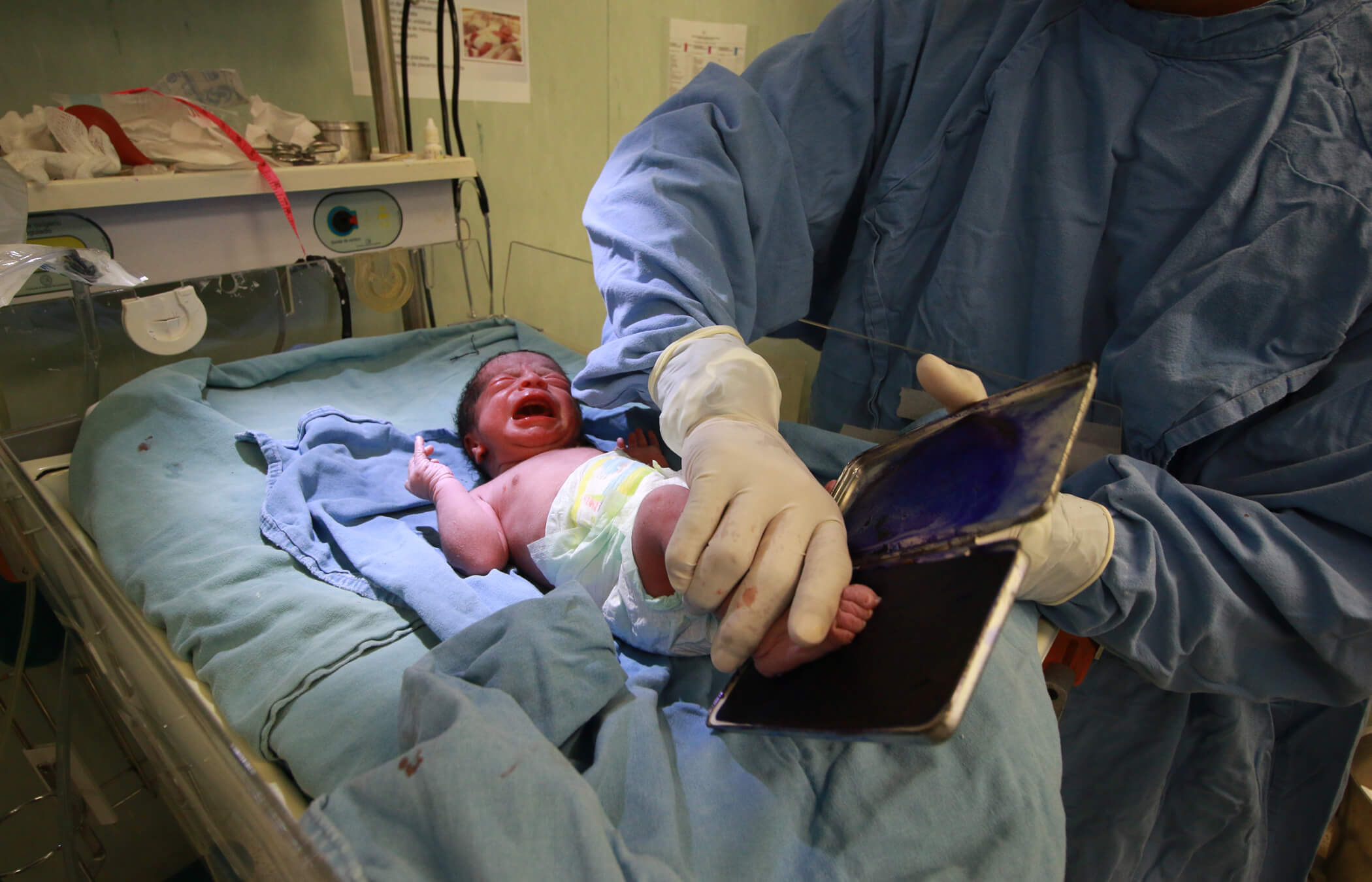 Nacen trillizas en Ocozocoautla, sexto embarazo de la madre