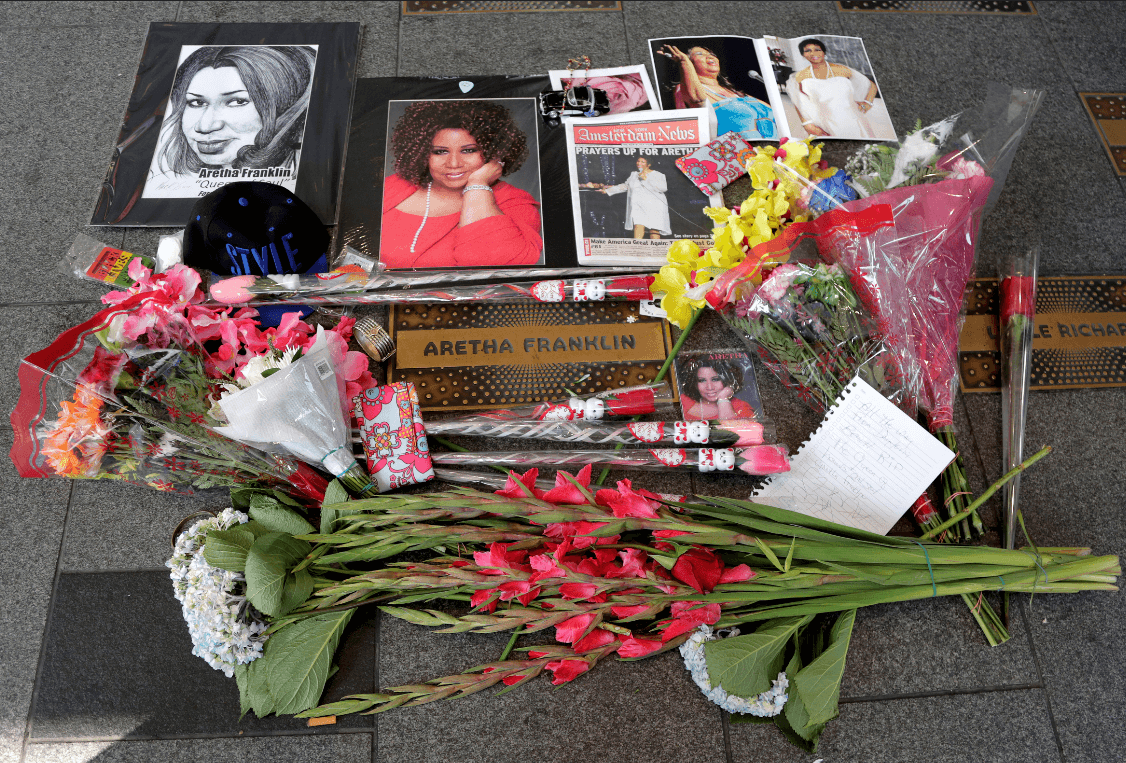 Aretha Franklin es honrada por habitantes en Nueva York