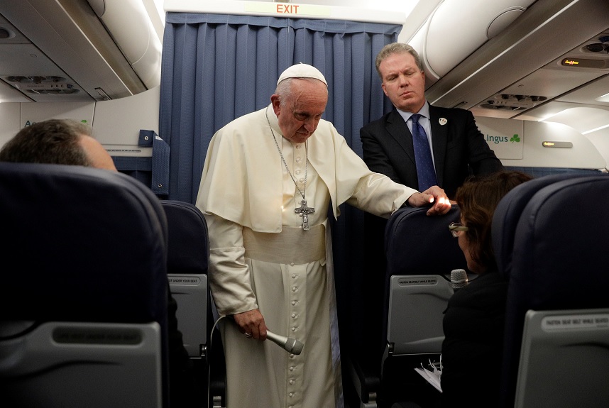 Vaticano corrige declaración del papa sobre homosesexualidad