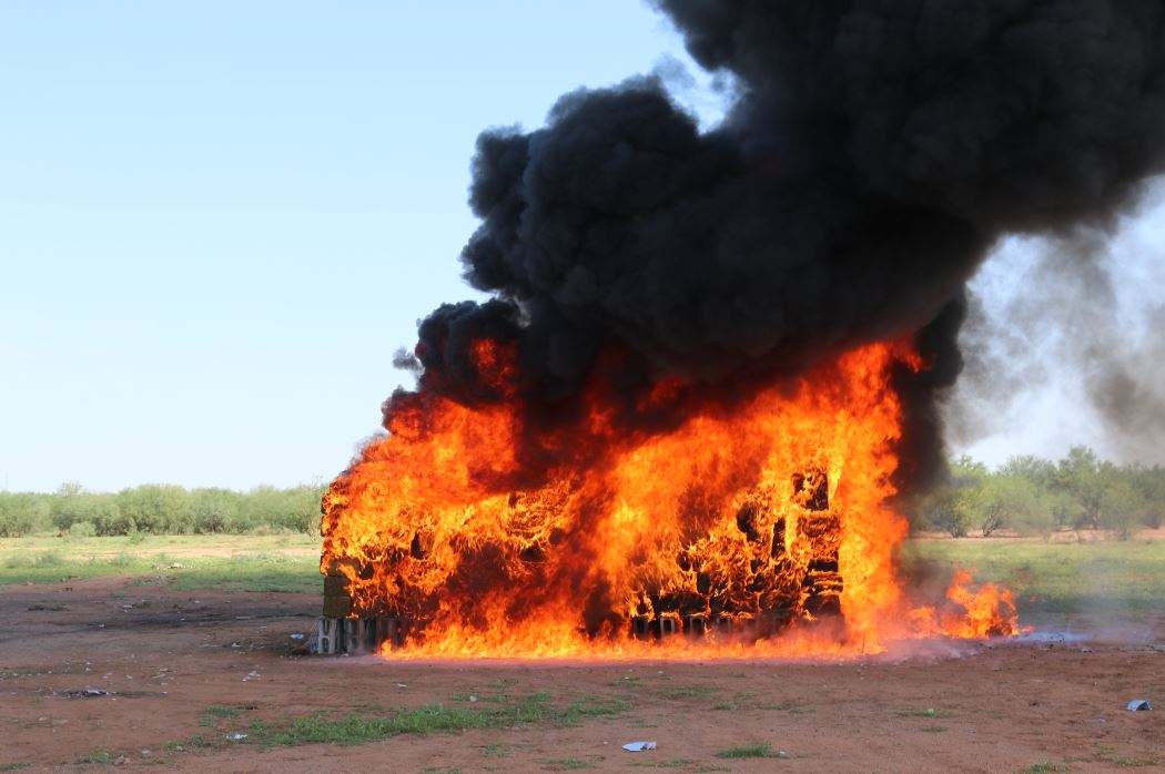 PGR incinera cinco toneladas de narcóticos en Sonora