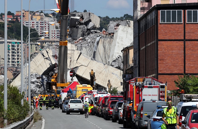 Puente derrumbado en Génova pasaba controles periódicos, según concesionaria