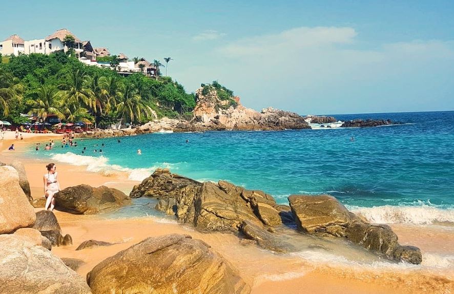 Puerto Escondido: turistas disfrutan playas de Oaxaca