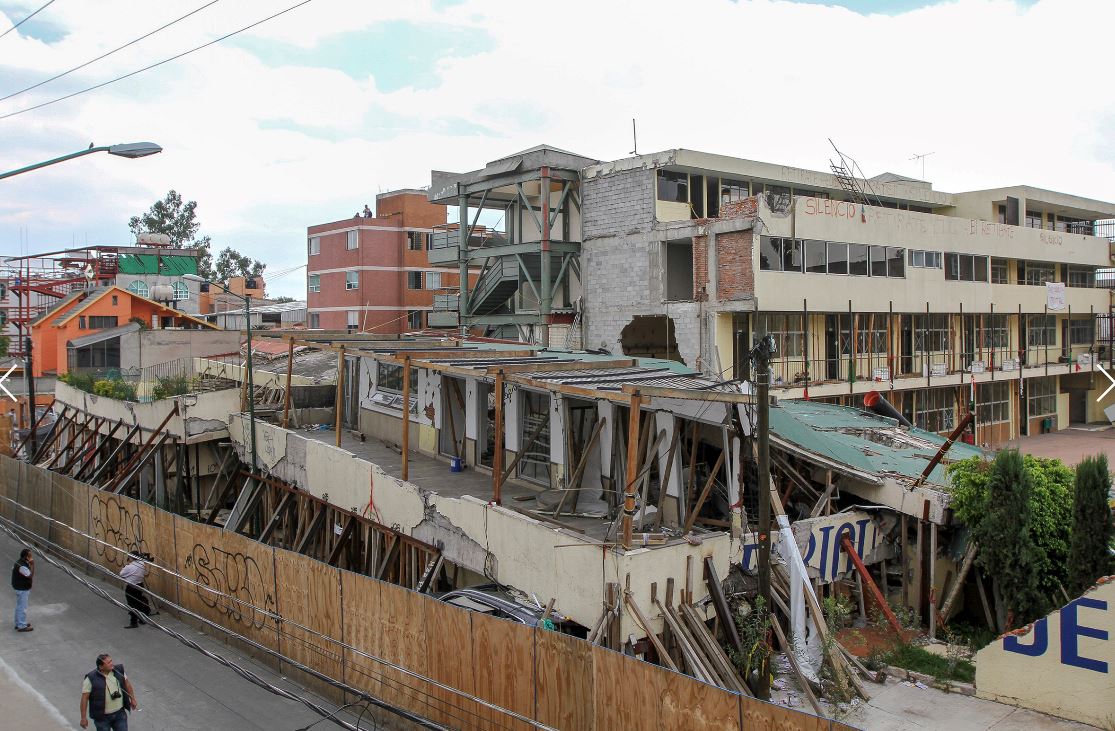 Colegio Rébsamen: piden acelerar remoción de escombros