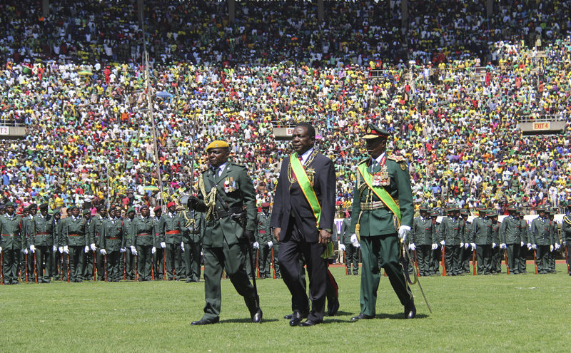 emmerson mnangagwa jura presidente zimbabue cocodrilo