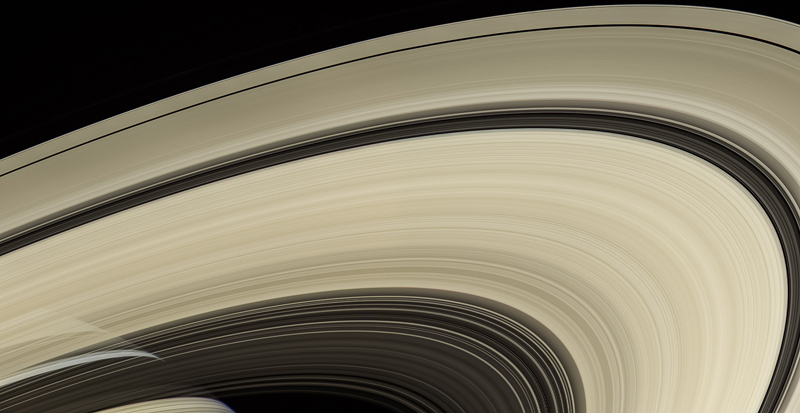 NASA difunde imagen de anillos de Saturno