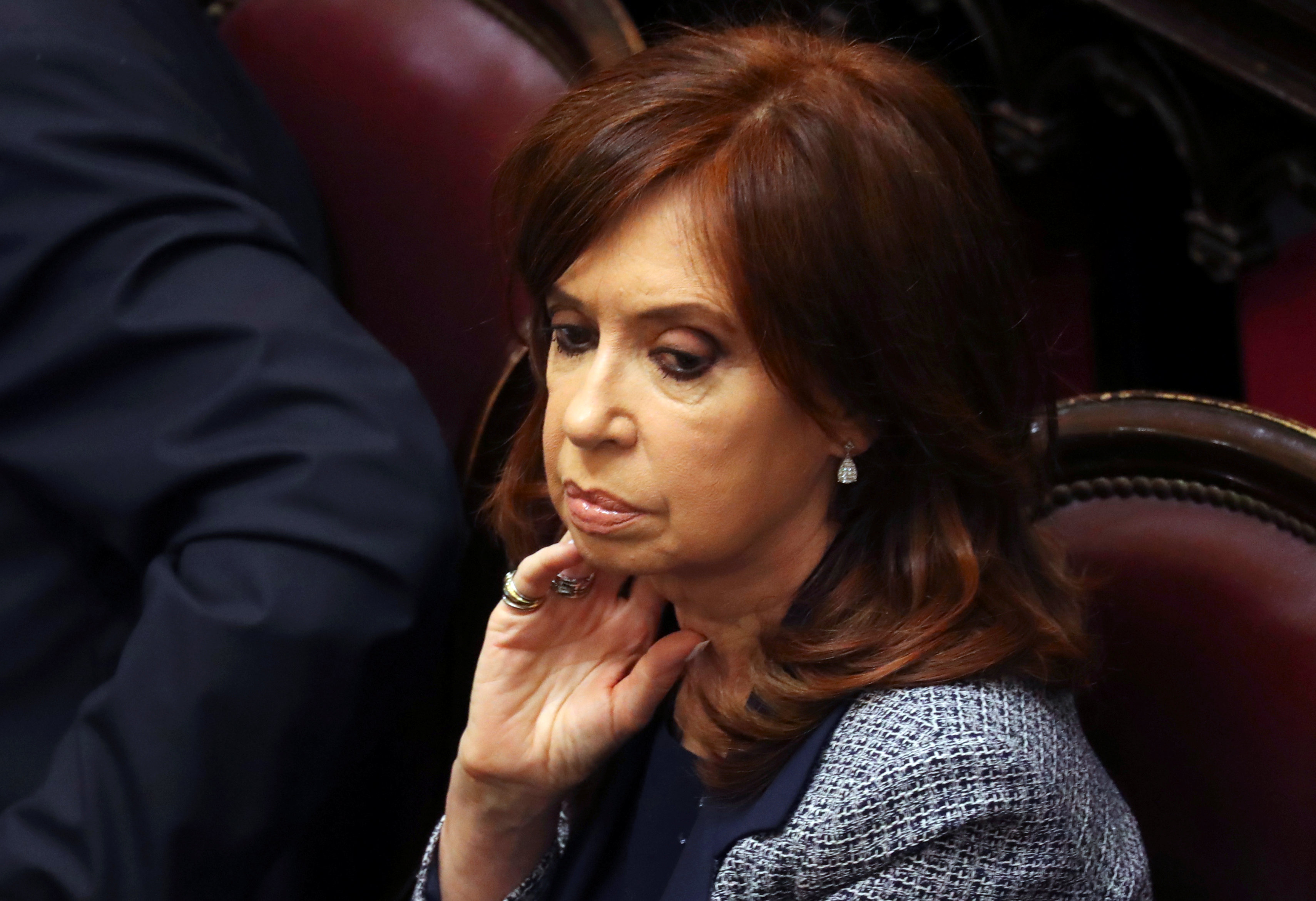 Senado argentino aprueba allanar residencias de Kirchner